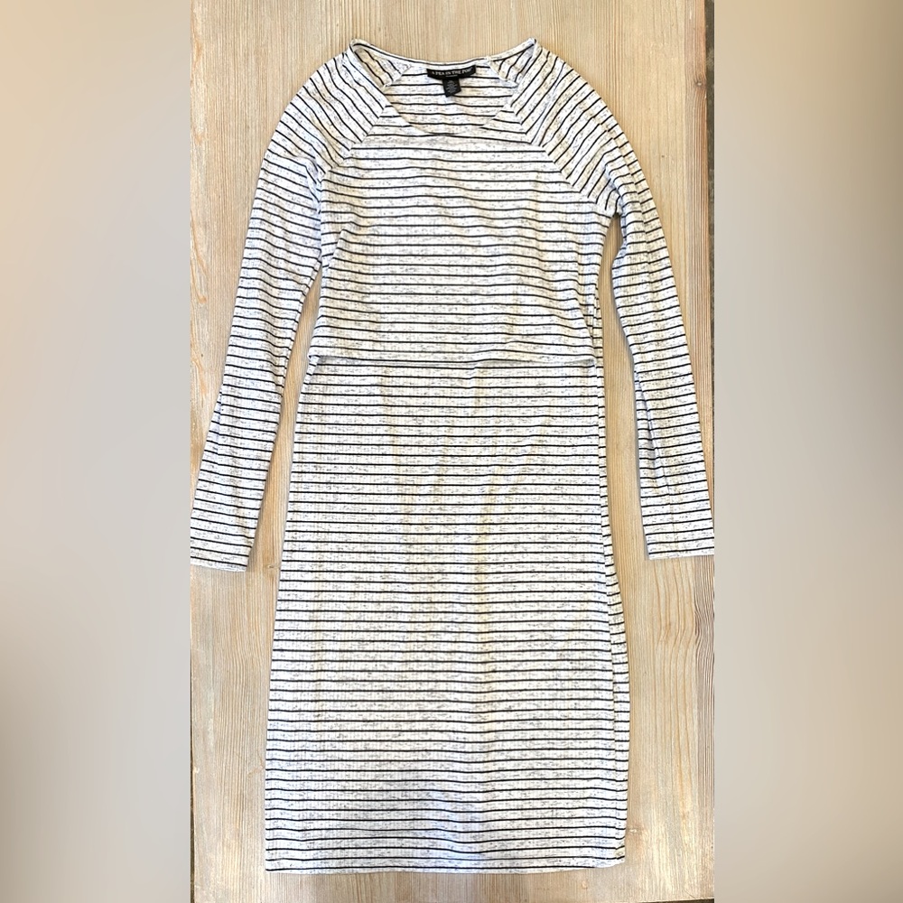 A Pea In The Pod Long Sleeve Maternity Dress - Black & White Stripe